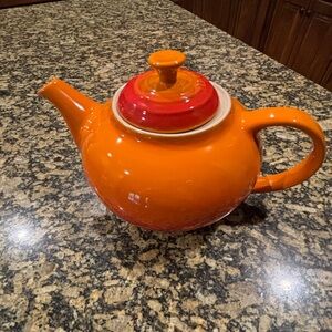 NWT-Le Creuset “Flame” Teapot